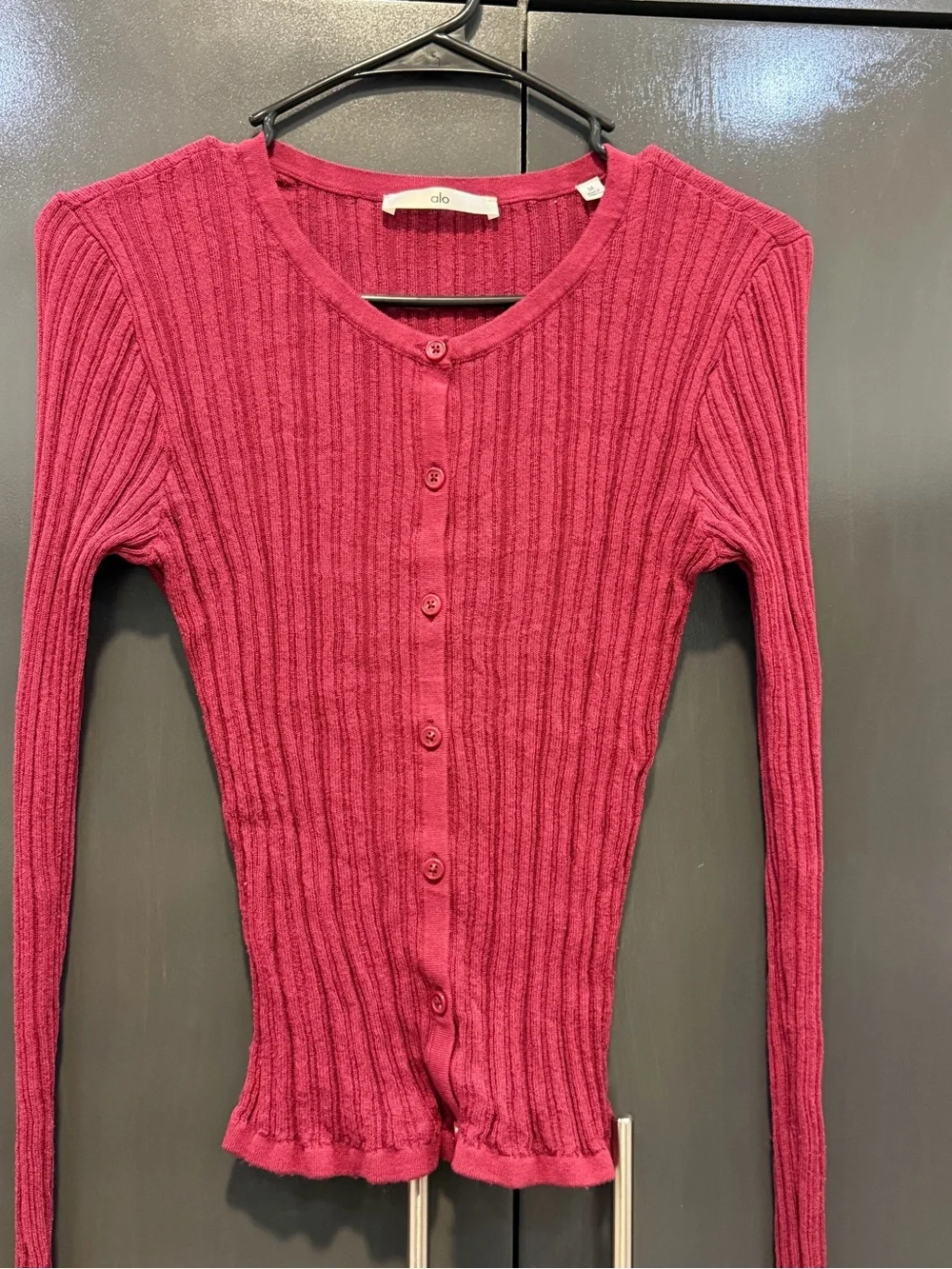 ALO Yoga Ribbed Button-Front Cardigan - Raspberry
